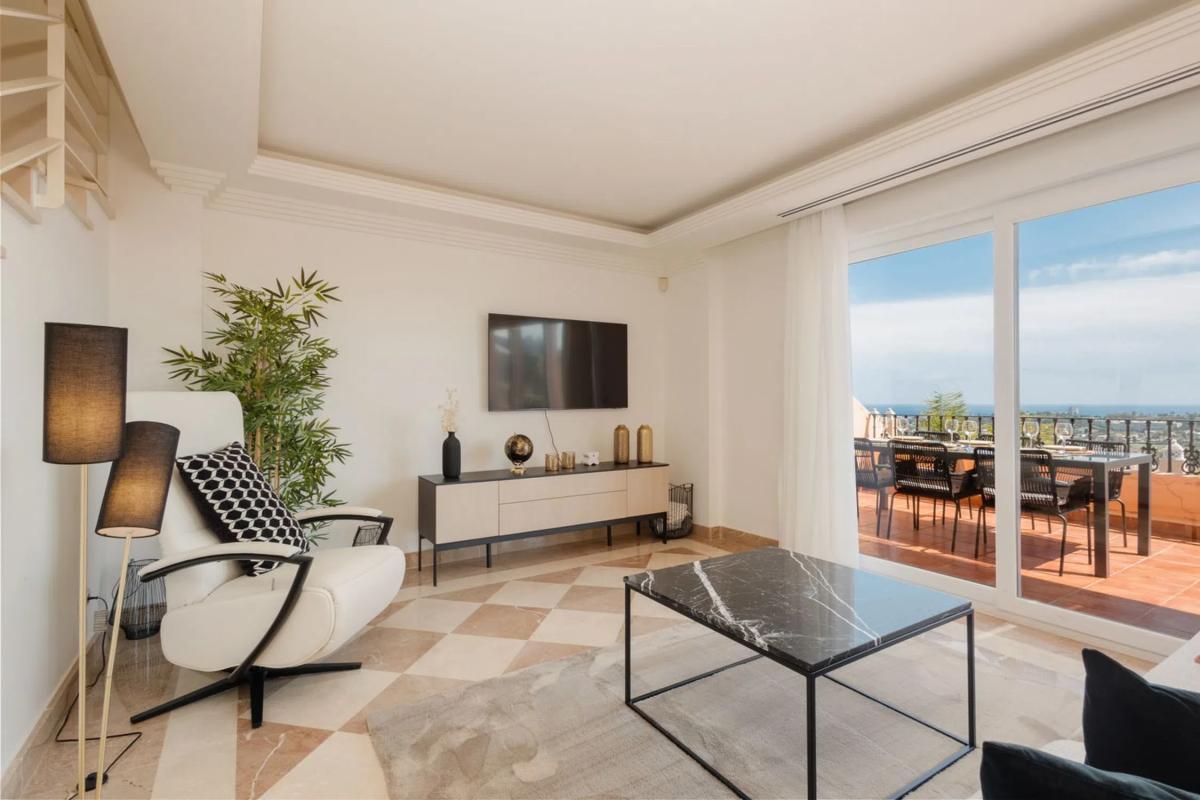 Venta de ático en Urbanización Vista Real, 39, Marbella photo 1
