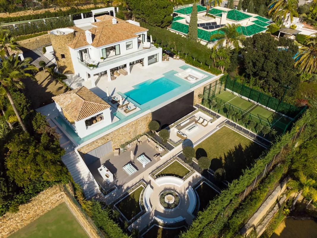 Sale of independent chalet in Calle Pez Austral, 33, Marbella
 photo 4