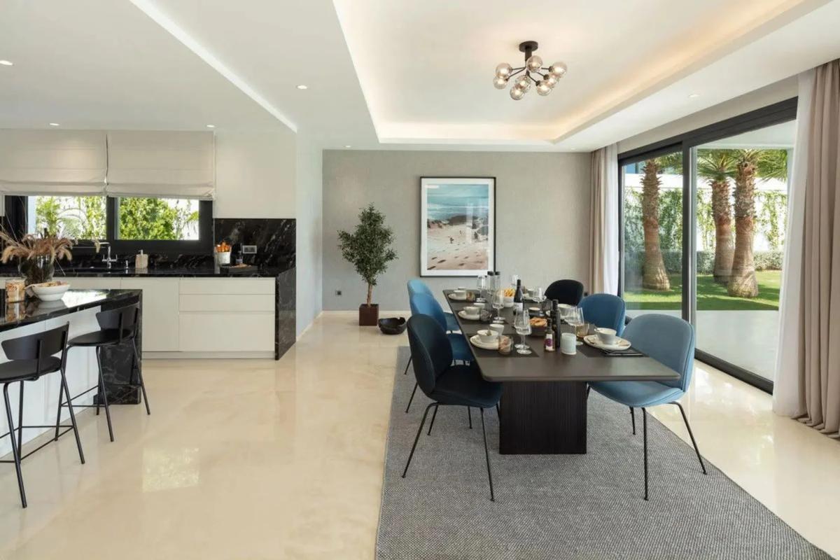 Venta de chalet independiente en Calle Haza del Conde, 4 C, Marbella
photo 2
