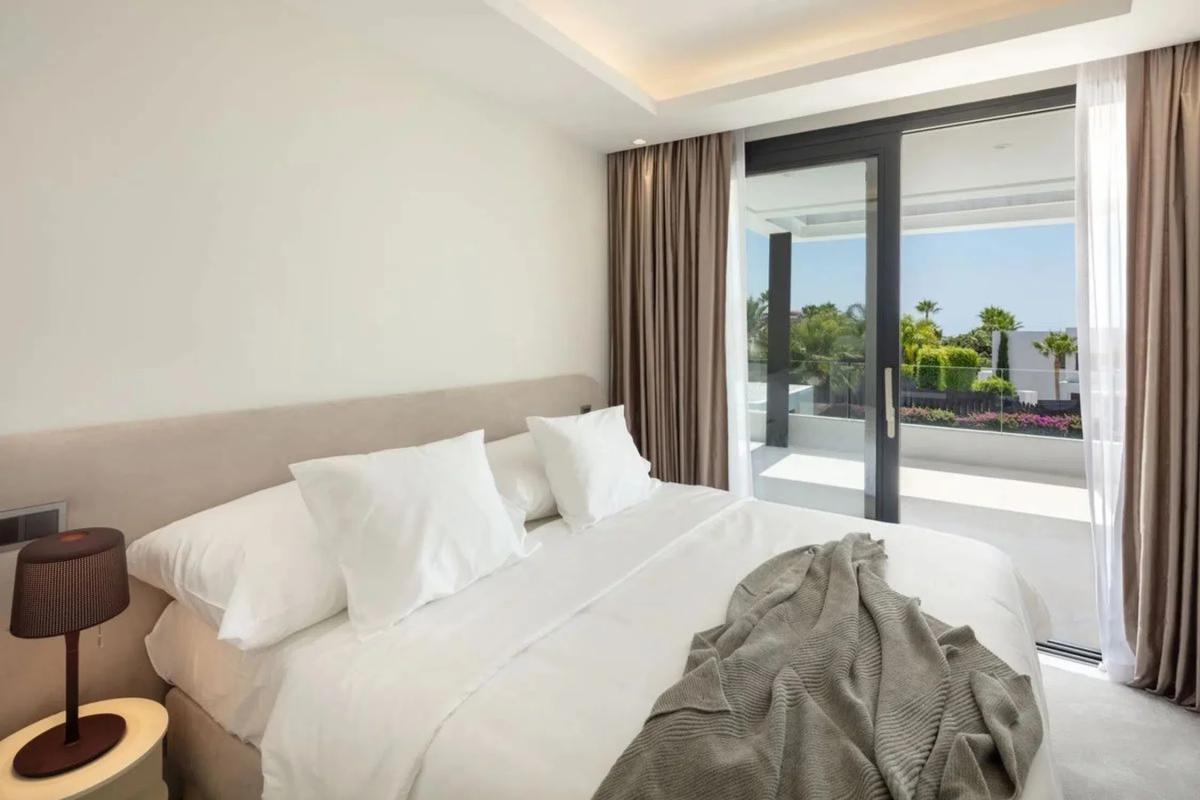 Venta de chalet independiente en Calle Haza del Conde, 4 C, Marbella
photo 3