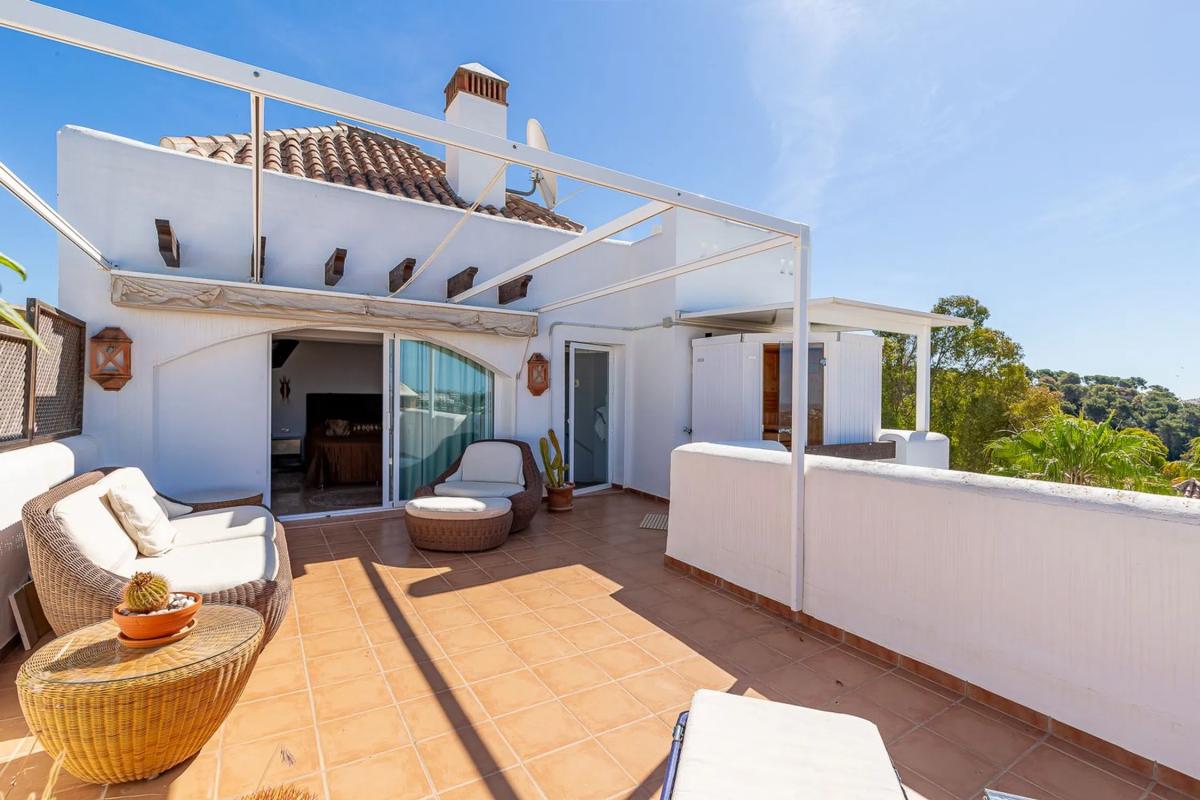 Venta de ático en UR N ANDALUCIA L, 24, Marbella photo 2