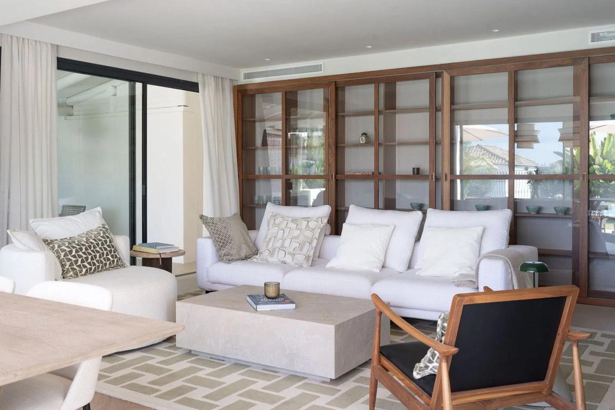 Venta de chalet independiente en Barrio Los Naranjos, Marbella
photo 3