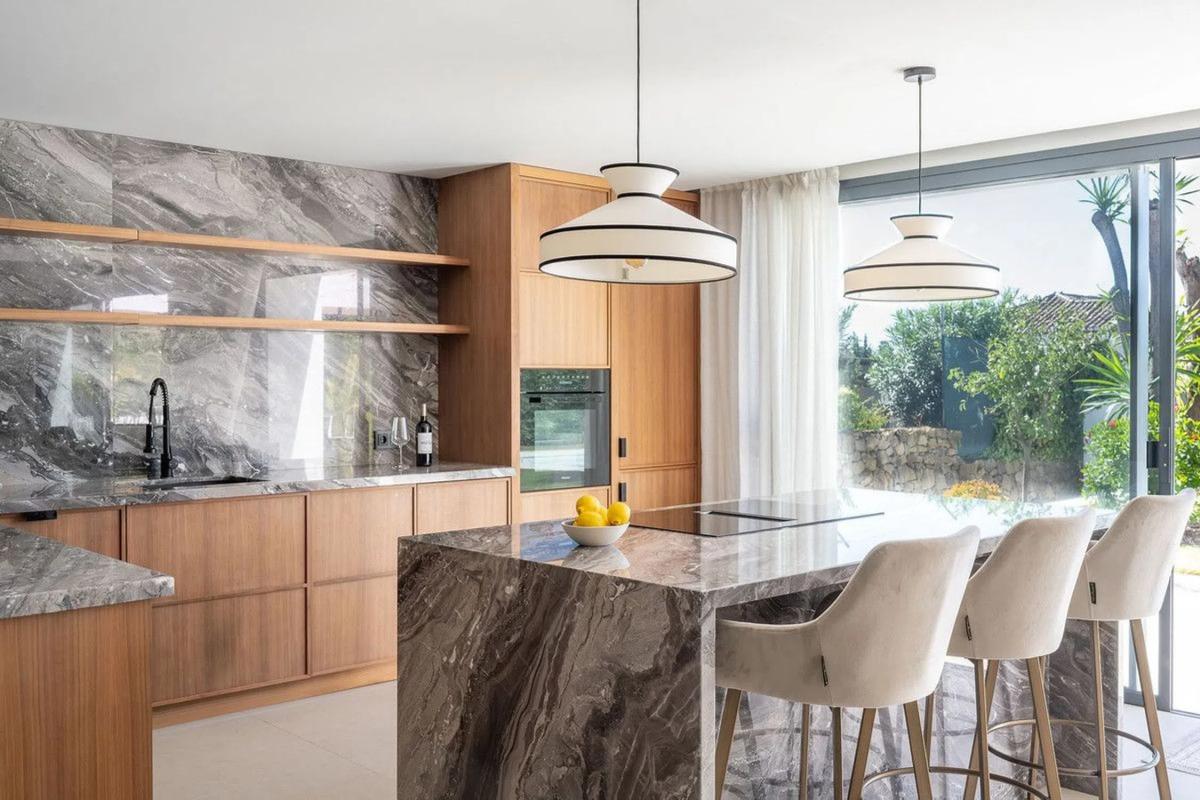 Venta de chalet independiente en Barrio Los Naranjos, Marbella
photo 4