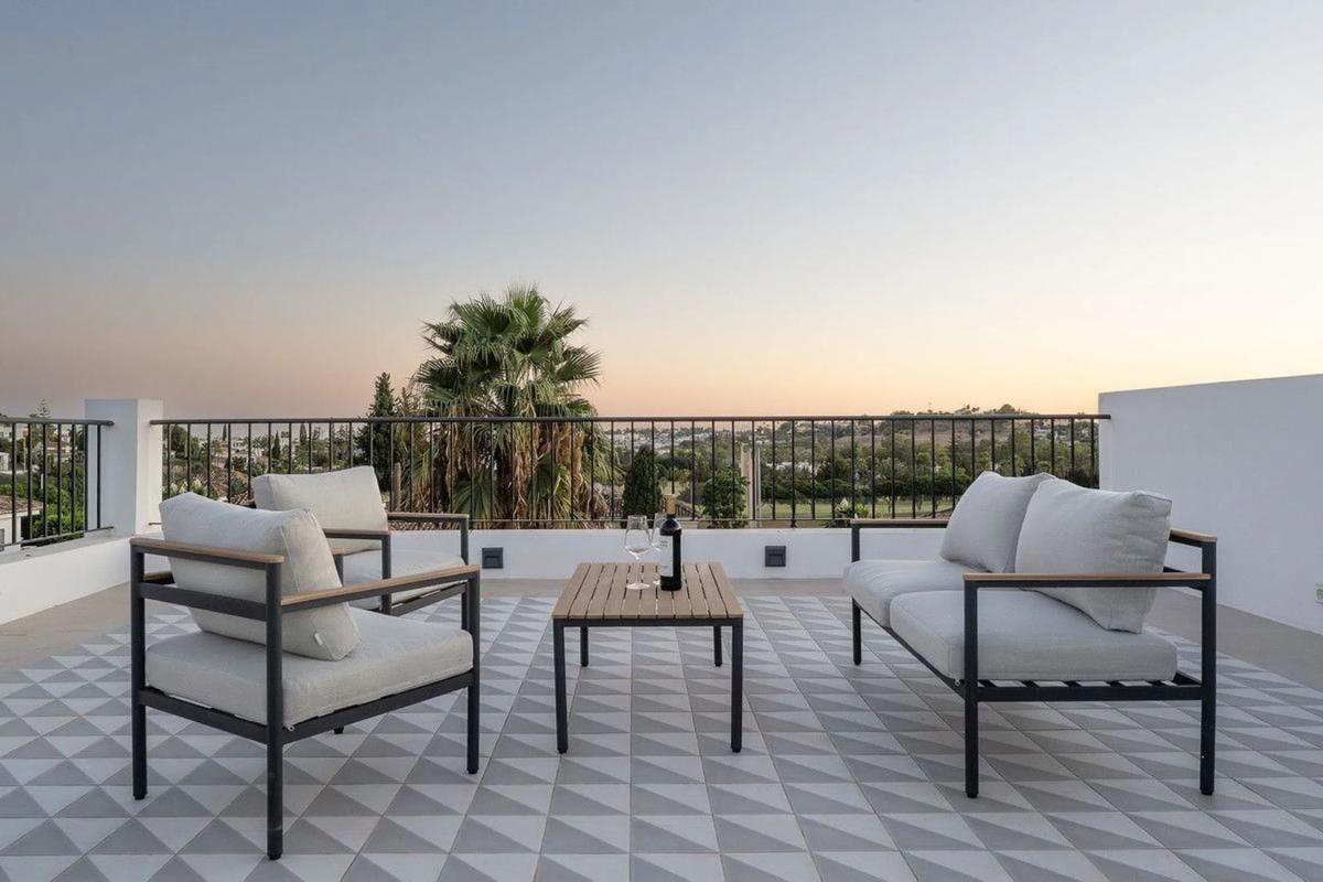 Venta de chalet independiente en Barrio Los Naranjos, Marbella
photo 5