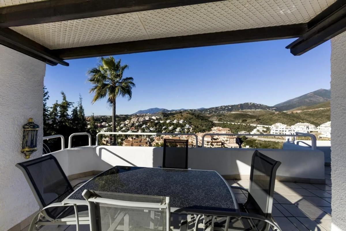 Venta de chalet independiente en Barrio Los Naranjos, Marbella
photo 4