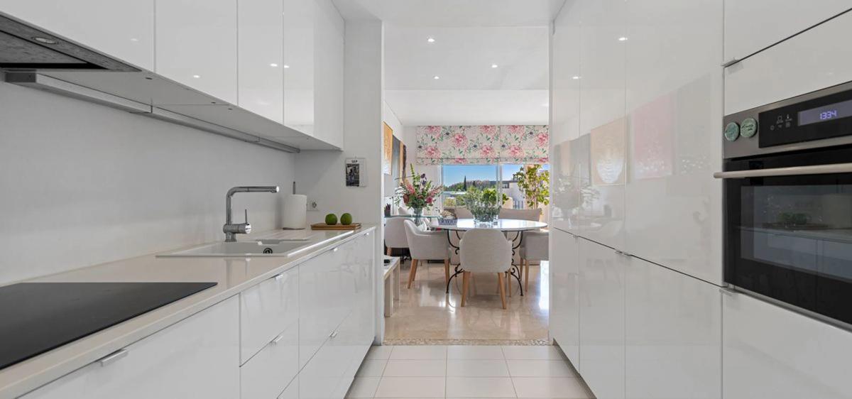 Venta de piso en Barrio Los Naranjos, Marbella
 photo 4