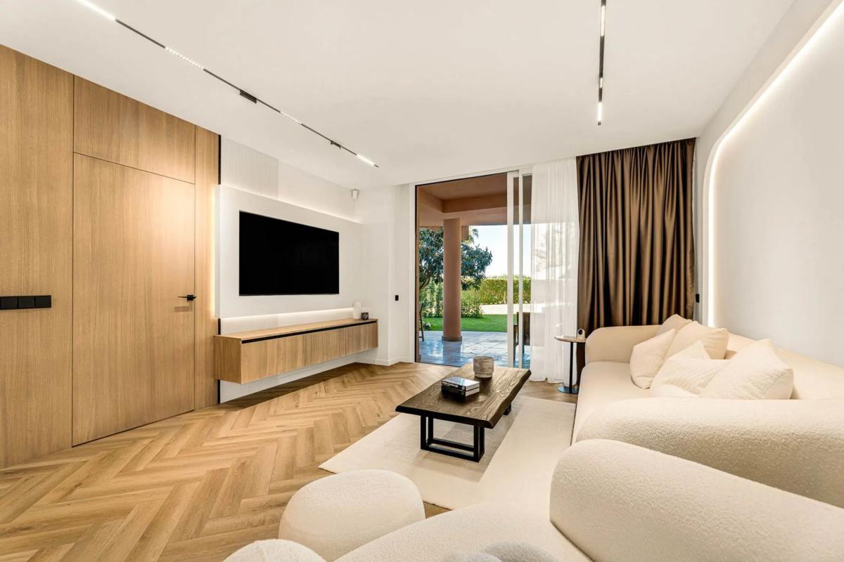 Sale of apartment in AV CALDERON DE LA BARCA-NVA, Marbella
 photo 3