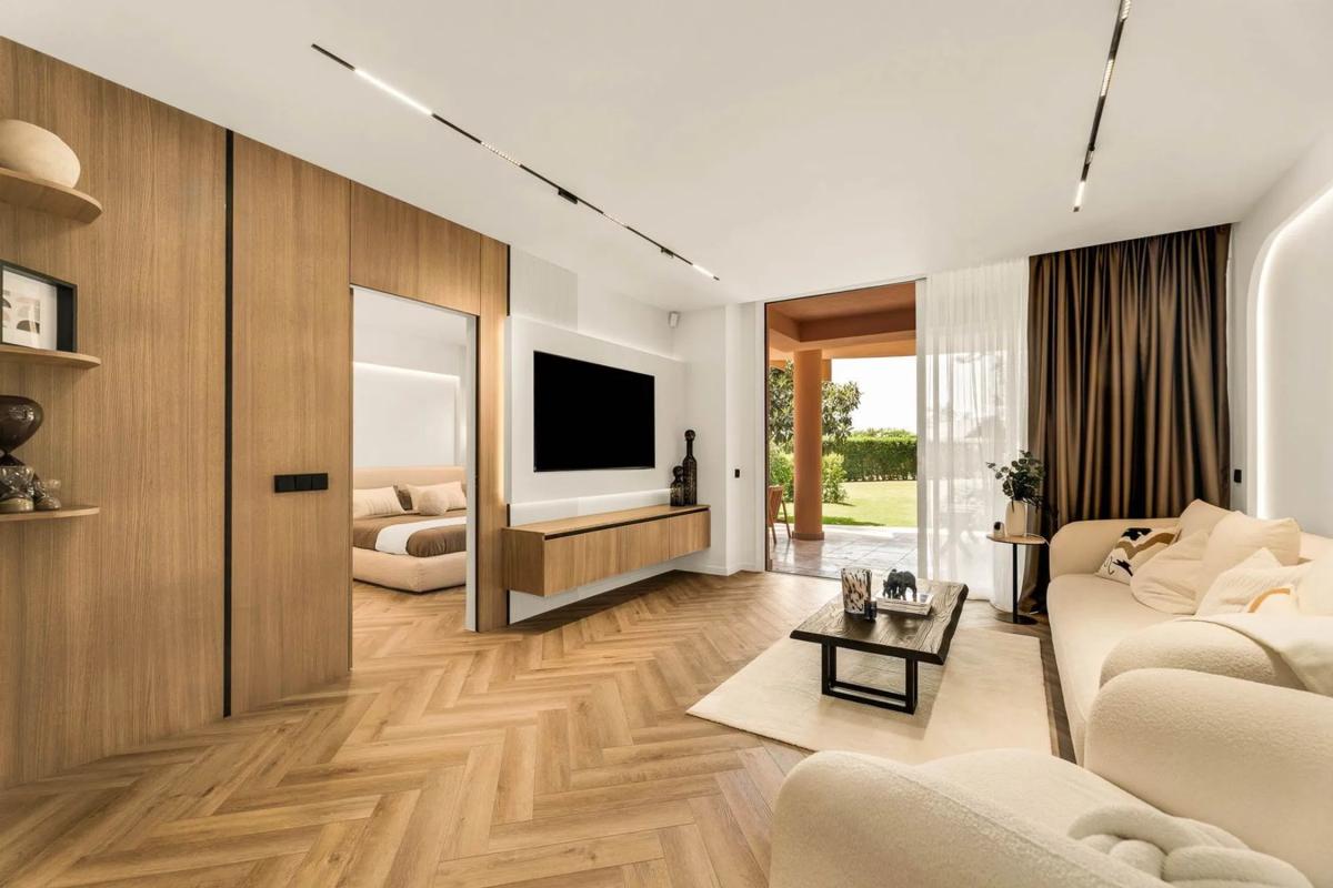 Sale of apartment in AV CALDERON DE LA BARCA-NVA, Marbella
 photo 5
