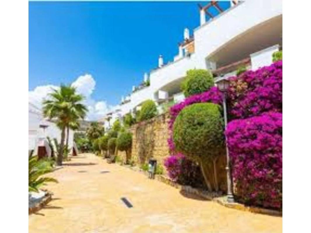 Venta de piso en Calle Auriga, Marbella
photo 1