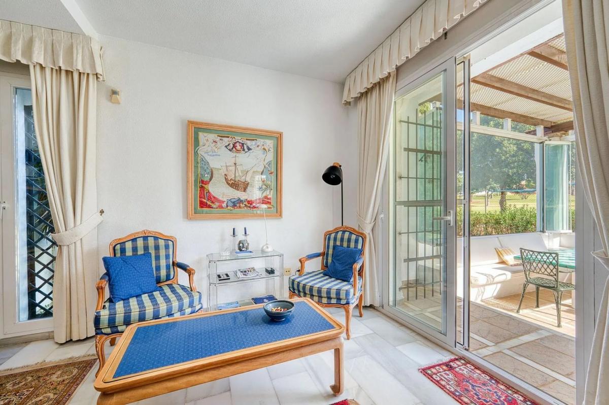 Продажа отдельного шале в Barrio Los Naranjos, Марбелла photo 5