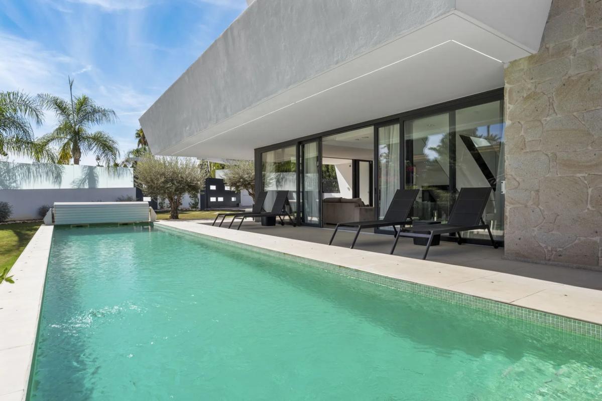 Venta de chalet independiente en Barrio Los Naranjos, Marbella
 photo 4