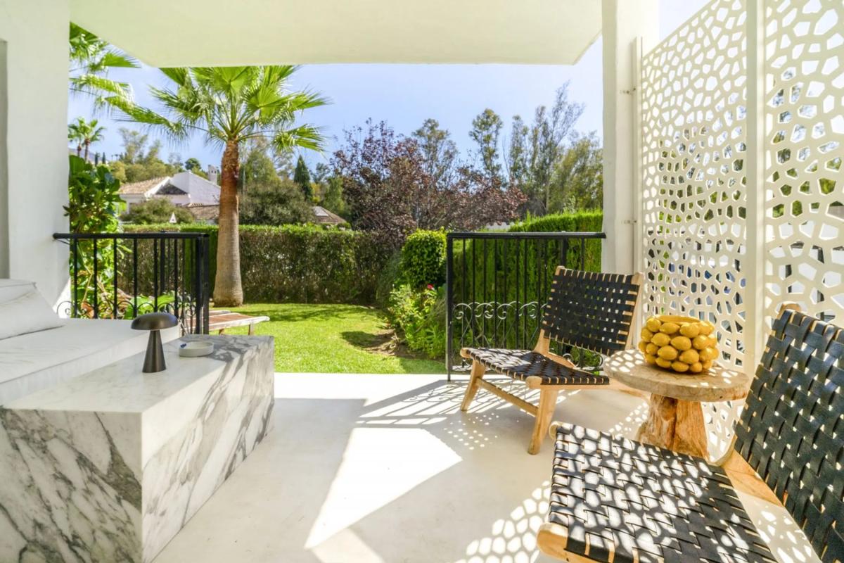 Venta de piso en Barrio Los Naranjos, Marbella
photo 1