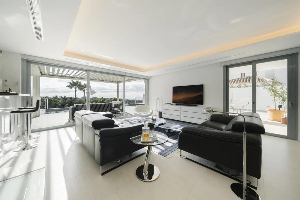 Venta de chalet independiente en Barrio Los Naranjos, Marbella
photo 3