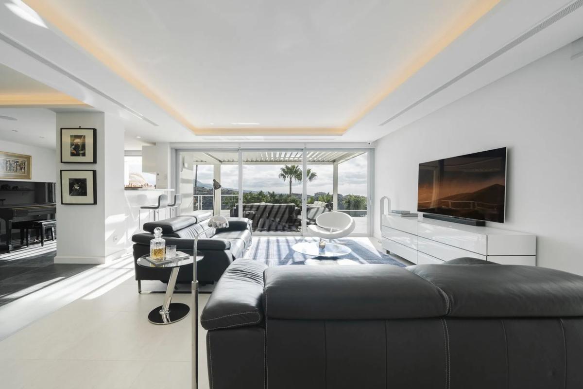 Venta de chalet independiente en Barrio Los Naranjos, Marbella
photo 4