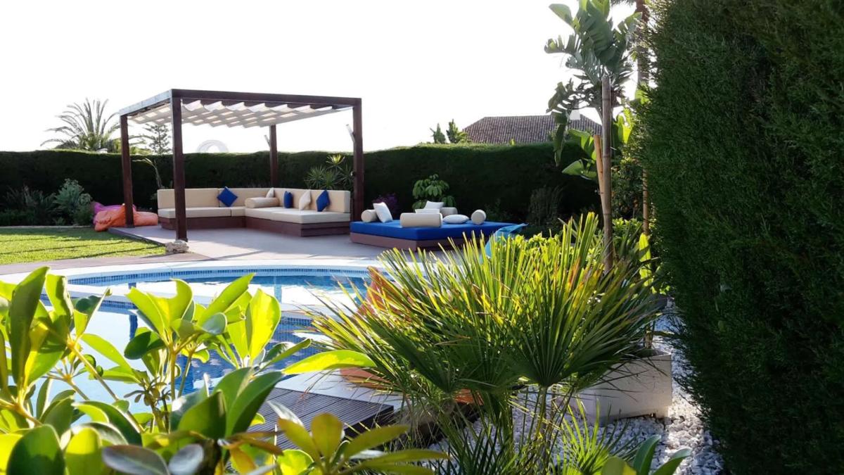 Venta de chalet independiente en Barrio Los Naranjos, Marbella
 photo 4