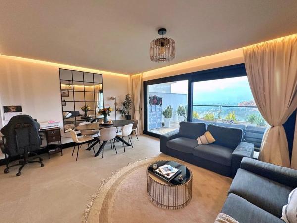 Piso en venta en Barrio Los Naranjos, Marbella
 photo 2