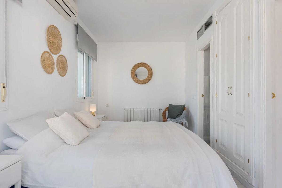 Sprzedaż poddasza w Barrio Los Naranjos, Marbella photo 2