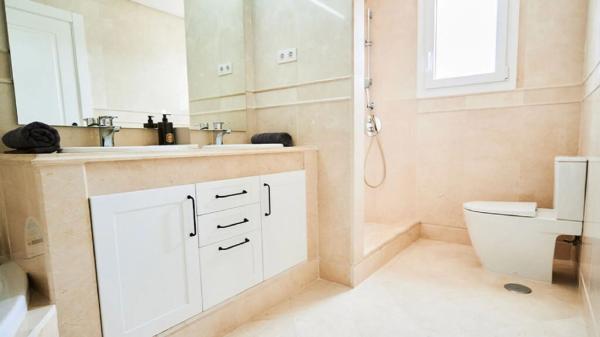 Дуплекс на продажу в Urbanizacion N Andalucia J, Марбелла photo 4