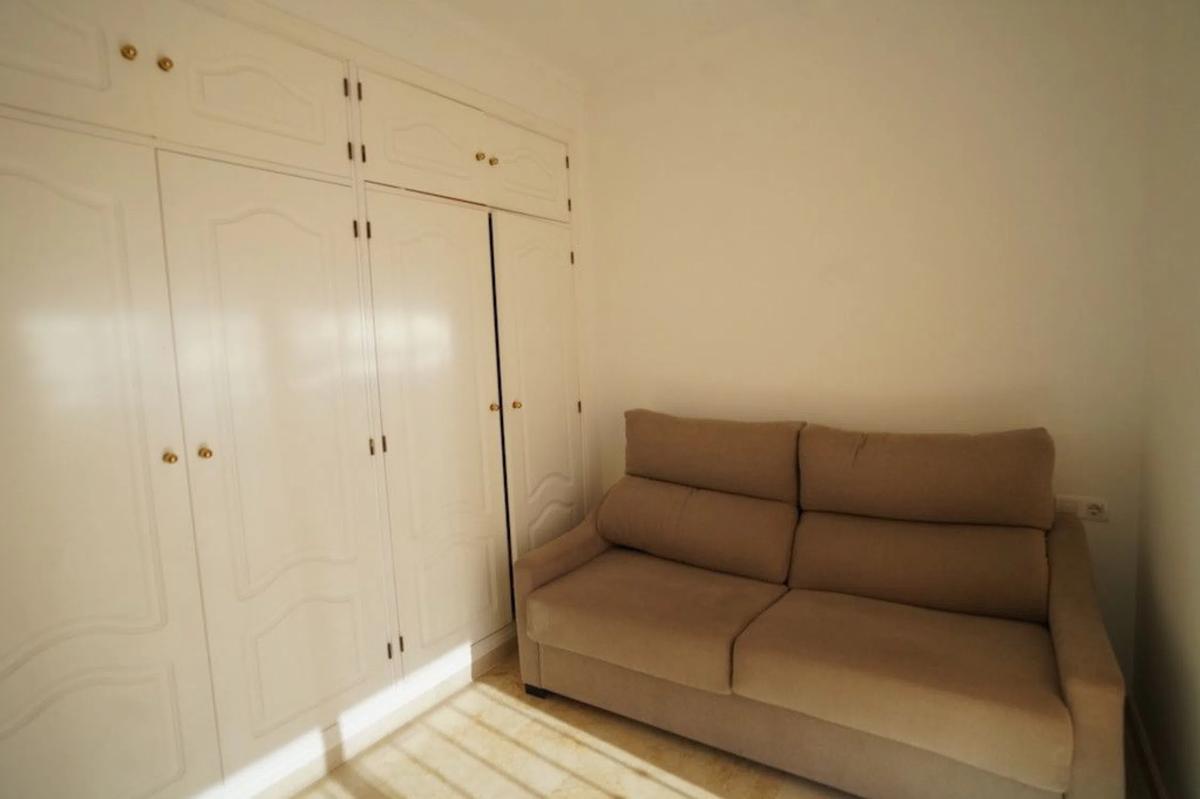 Venta de chalet adosado en Barrio Los Naranjos , Marbella photo 5