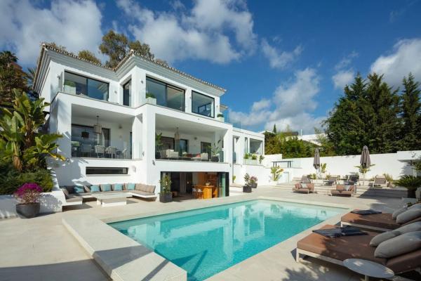 Chalet wolnostojący na sprzedaż w Calle Osa Mayor, Marbella photo 1