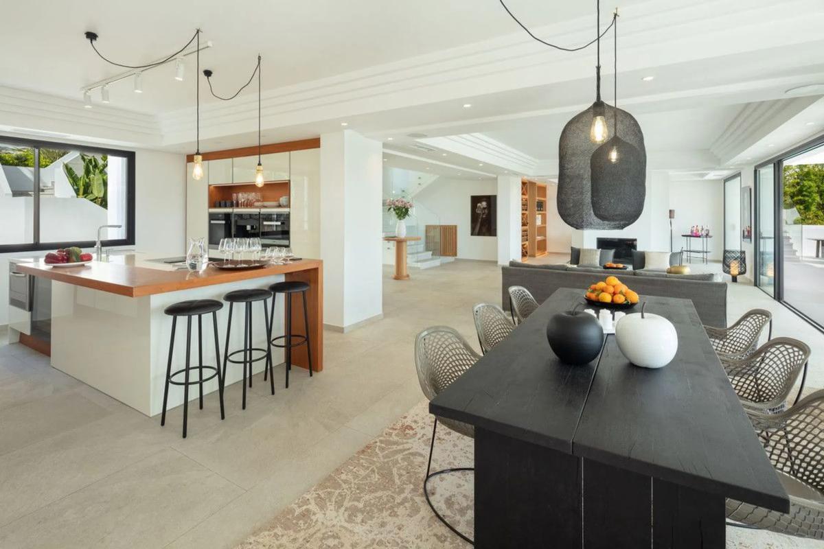Venta de chalet independiente en Calle Osa Mayor, Marbella
 photo 3