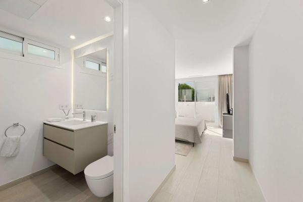 Chalet wolnostojący na sprzedaż w Calle Sirio, Marbella photo 1