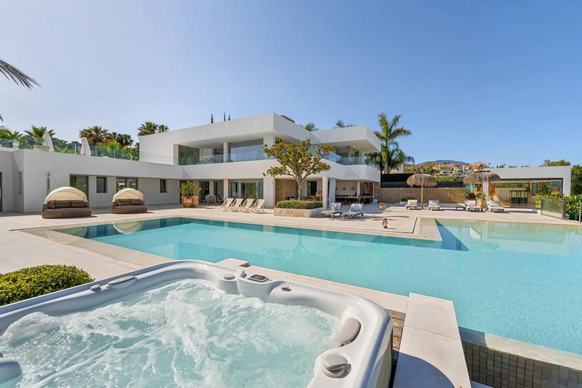 Venta de chalet independiente en Barrio Los Naranjos, Marbella
photo 5