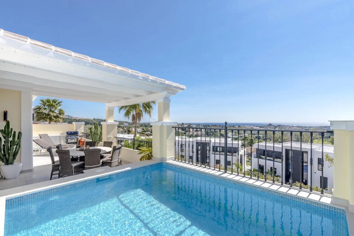 Sprzedaż szeregowego domku w Barrio Los Naranjos , Marbella photo 1