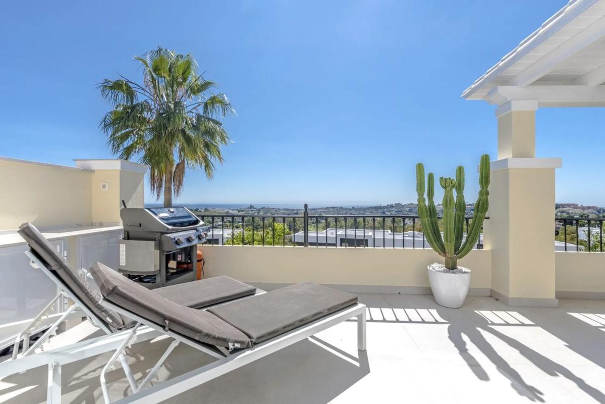 Sprzedaż szeregowego domku w Barrio Los Naranjos , Marbella photo 2