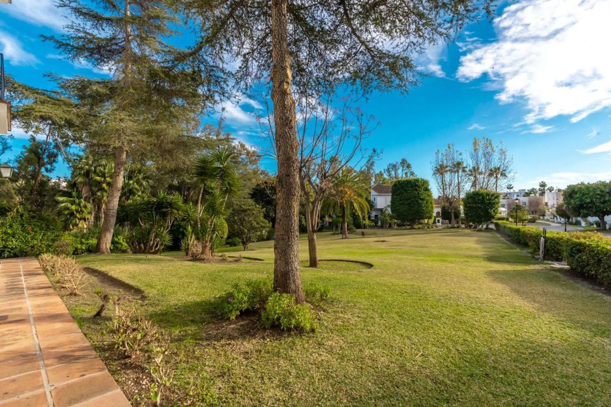 Sprzedaż mieszkania w Barrio Los Naranjos, Marbella
 photo 4