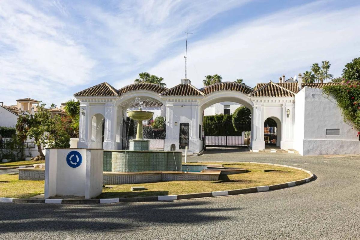 Sprzedaż poddasza w Calle Aries, 43, Marbella photo 2