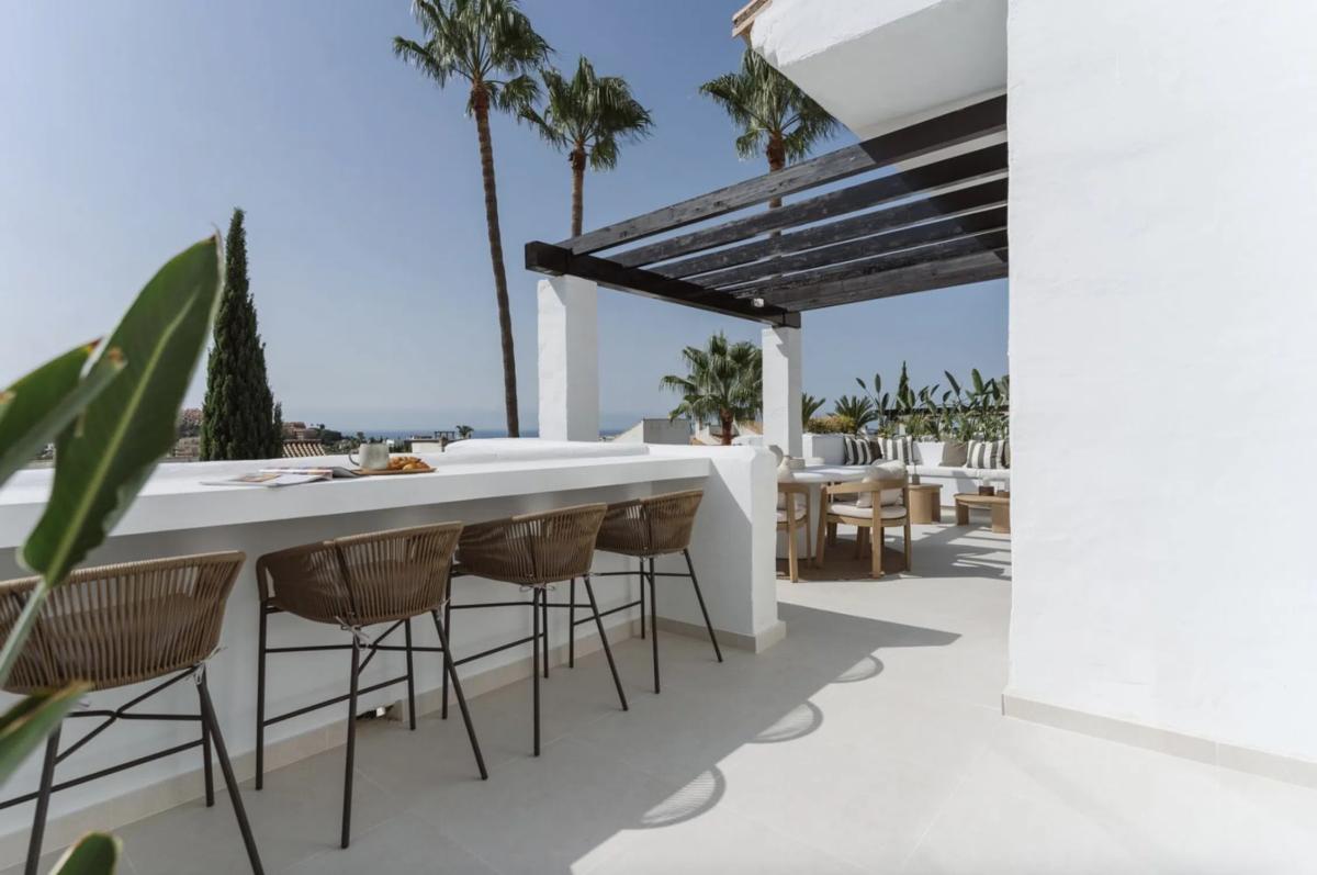 Sprzedaż duplexu w Barrio Los Naranjos, Marbella photo 1
