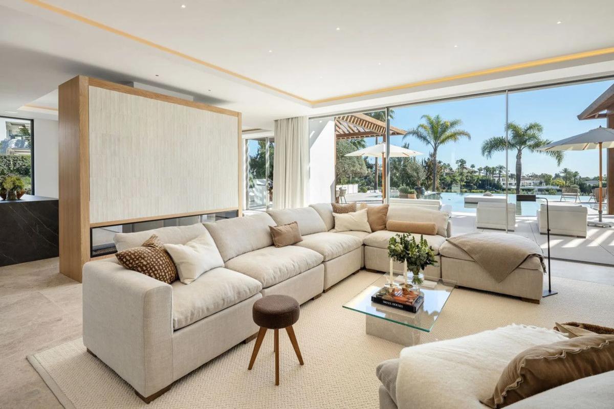 Venta de chalet independiente en Calle Osa Mayor, 22, Marbella
 photo 4