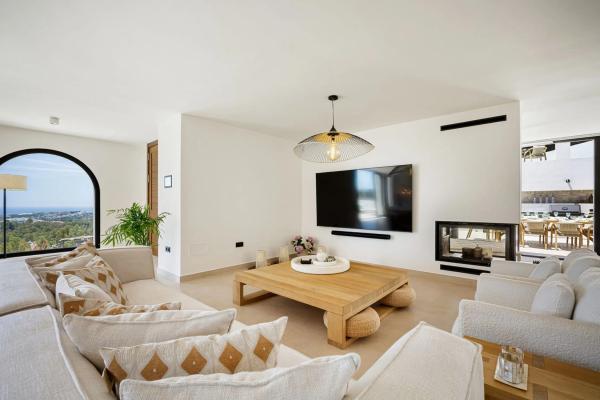 Chalet wolnostojący na sprzedaż w Calle Aries, 25, Marbella thumbnail 2