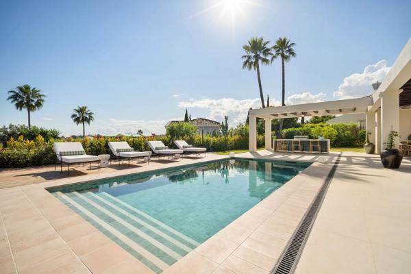 Chalet wolnostojący na sprzedaż w  Calle Centauro 6F, 4 -6, Marbella photo 4