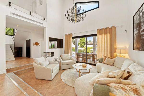 Independent chalet for sale in Calle Aries, 3, Marbella
 photo 3