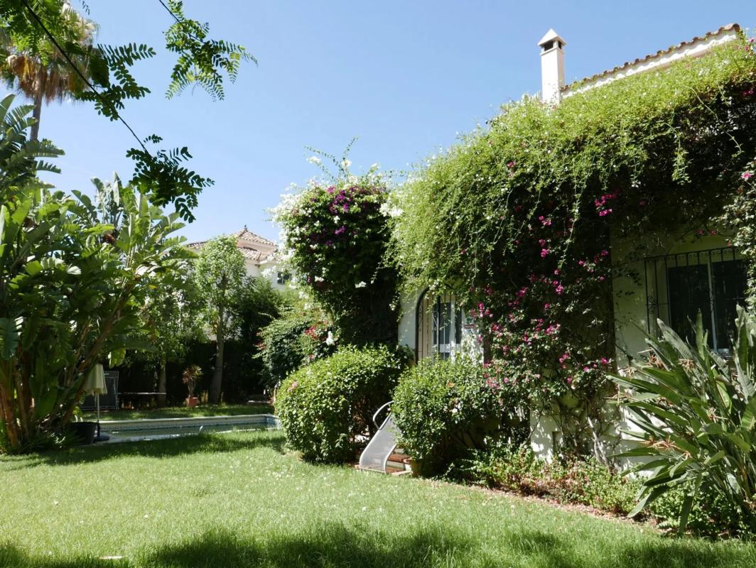 Venta de chalet independiente en Urbanizacion Nueva Andalucia 4J, 29, Marbella
photo 1