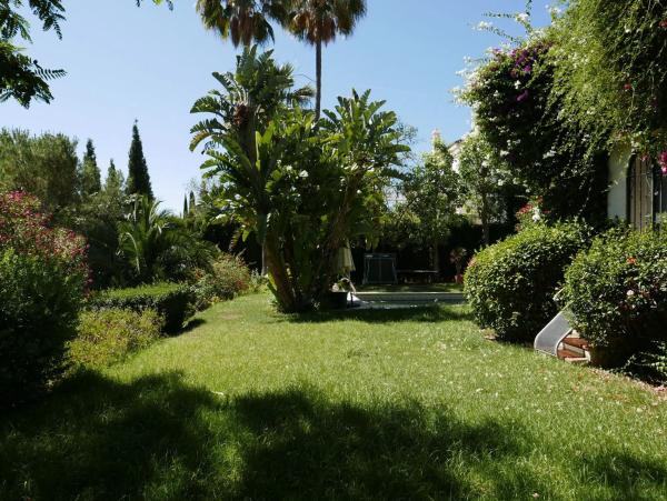 Independent chalet for sale in Urbanizacion Nueva Andalucia 4J, 29, Marbella
 photo 2