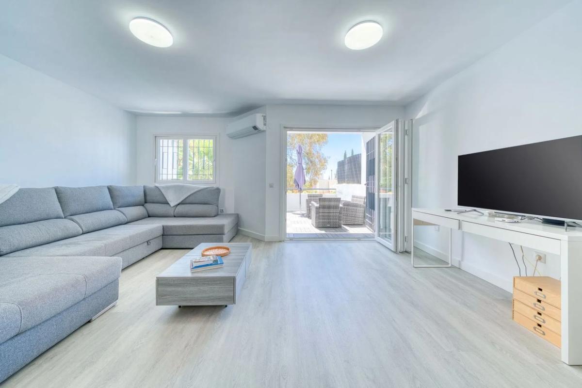 Venta de duplex en Calle Auriga, 38 urbbalkondelgolf, Marbella photo 5
