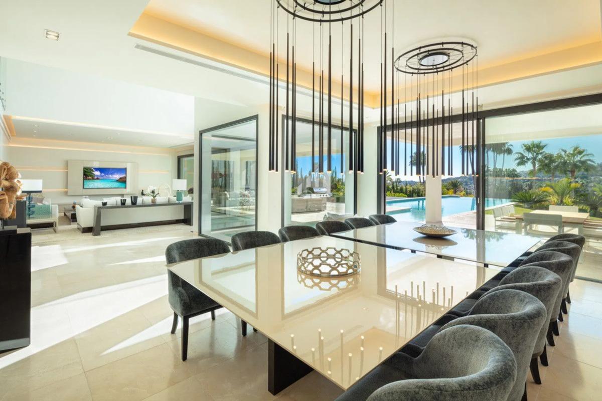 Venta de chalet independiente en Barrio Los Naranjos, Marbella
photo 2