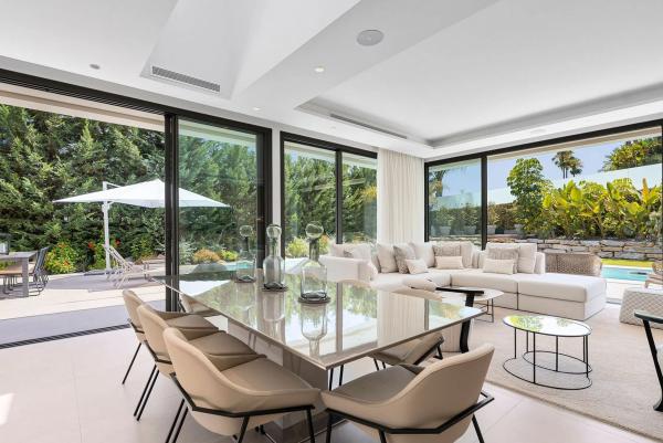 Independent chalet for sale in Calle Osa Mayor, 14, Marbella
 photo 3