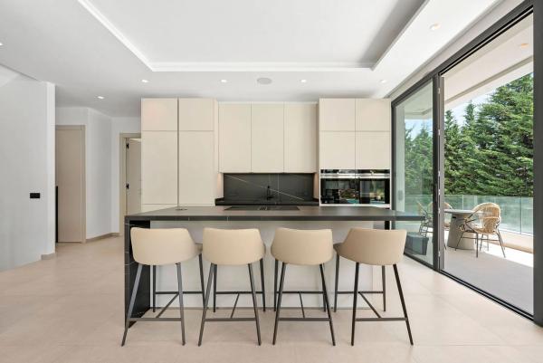Independent chalet for sale in Calle Osa Mayor, 14, Marbella
 photo 4