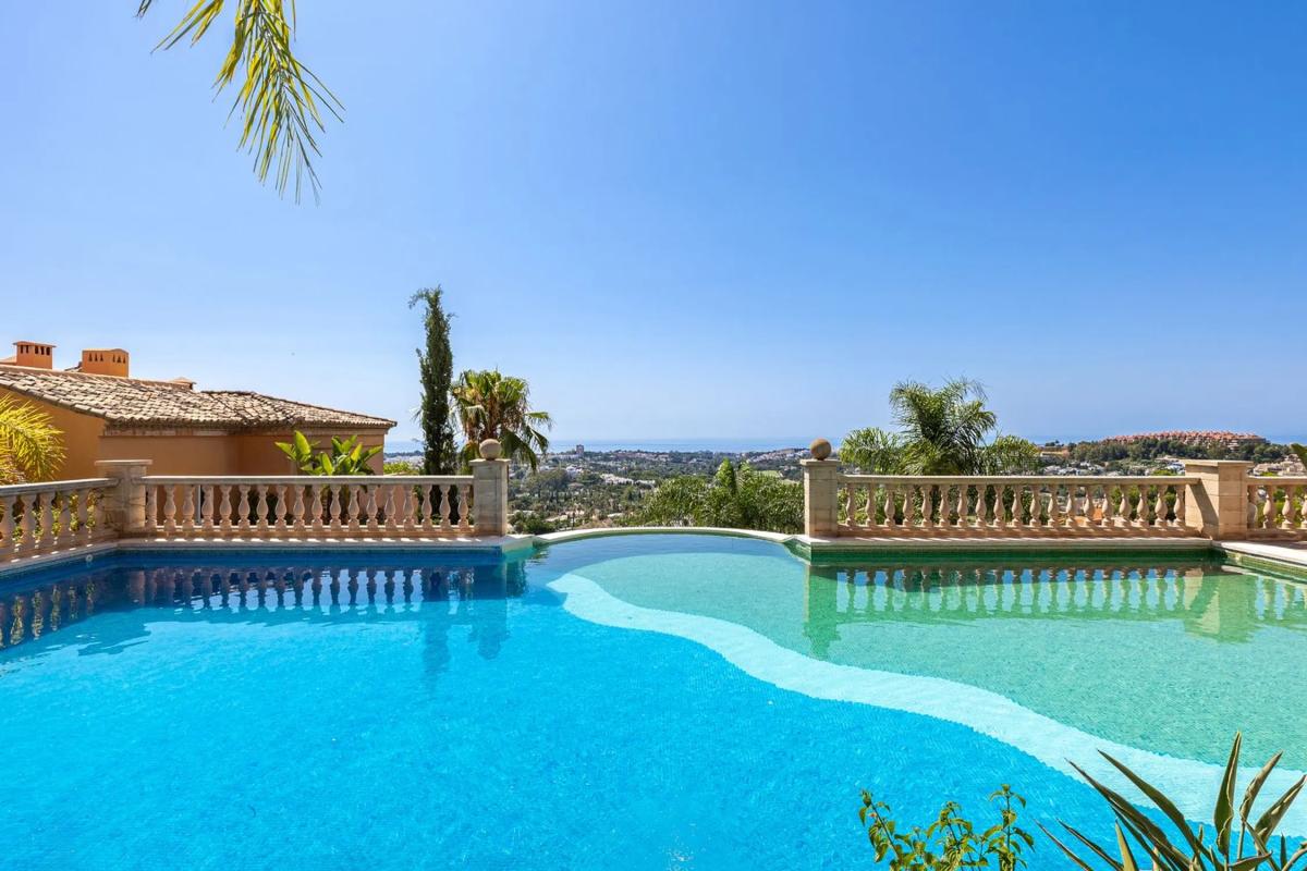 Продажа пентхауса на LES BELVEDERES, 3 ESC, 4 NUEVA ANDALUCIA,, 4, Марбелла photo 2