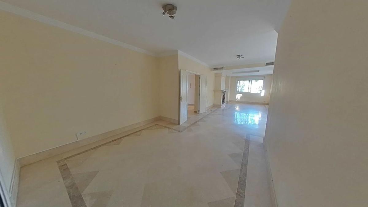 Venta de chalet independiente en Urbanizacion Marbella Country Club, Marbella
photo 1
