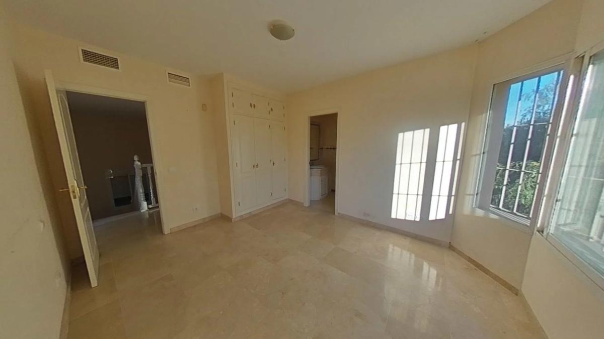 Venta de chalet independiente en Urbanizacion Marbella Country Club, Marbella
photo 4