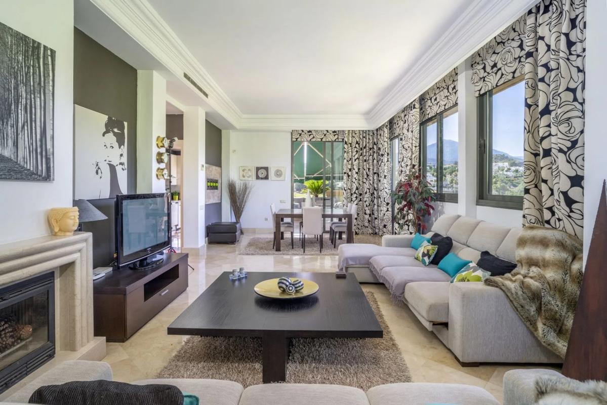 Sprzedaż duplexu w Barrio Los Naranjos, Marbella photo 2