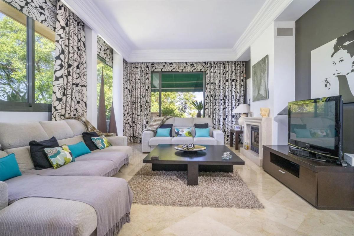 Sprzedaż duplexu w Barrio Los Naranjos, Marbella photo 4