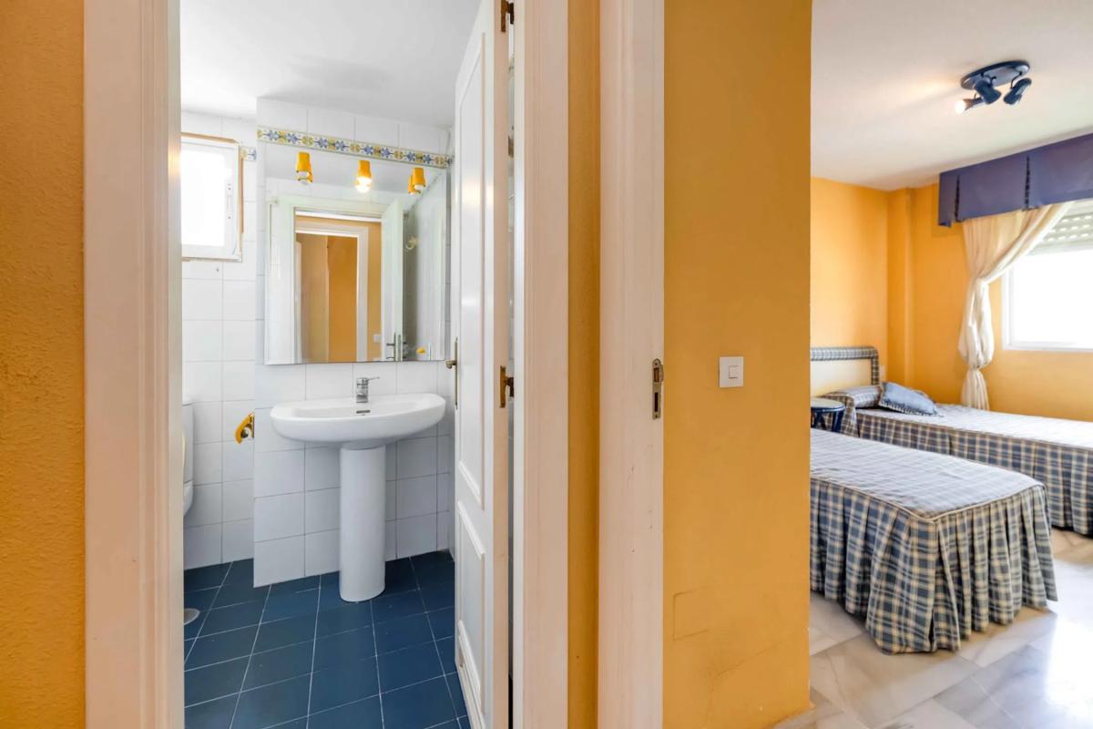 Venta de duplex en Calle Auriga, 51, Marbella photo 2