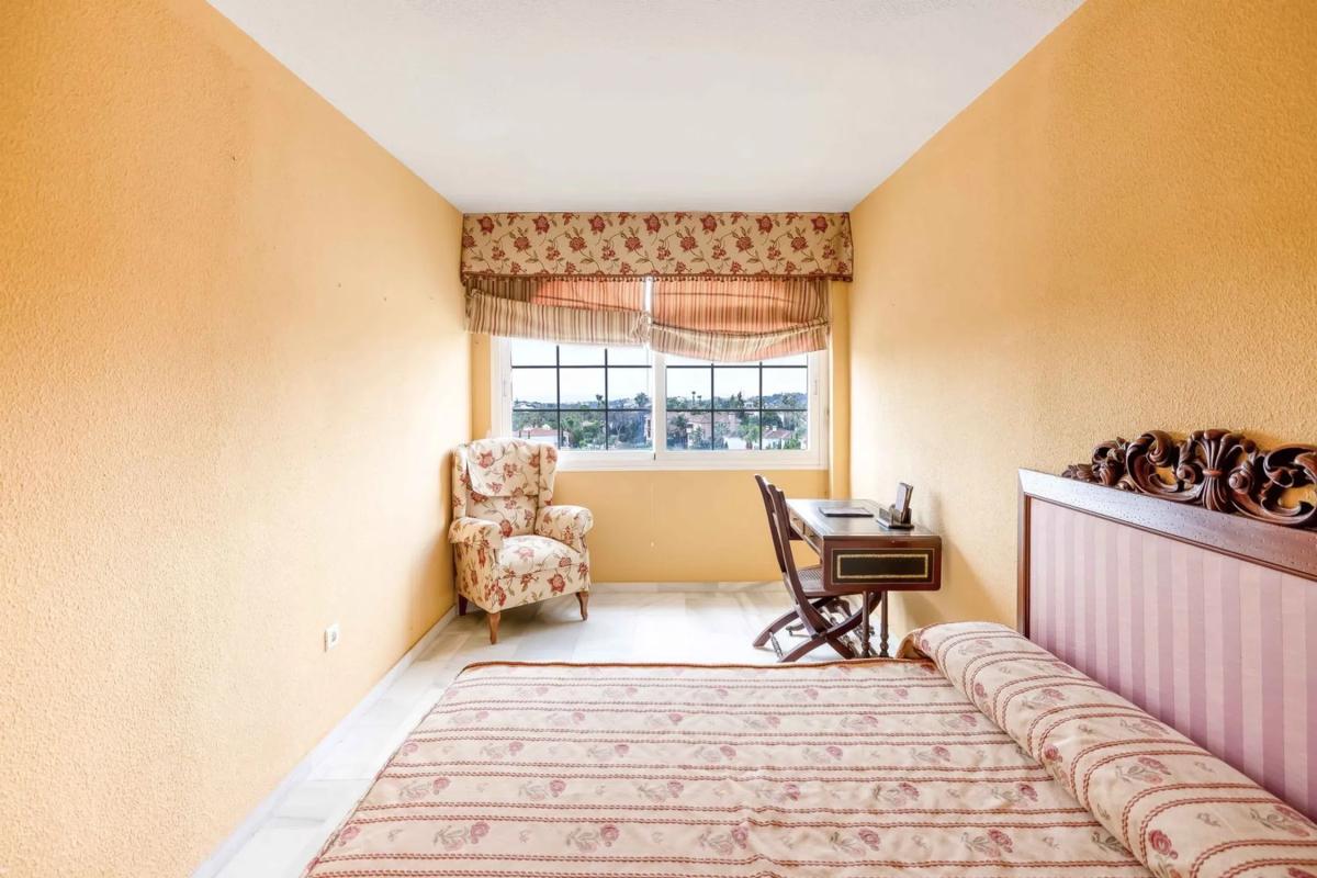 Venta de duplex en Calle Auriga, 51, Marbella photo 3