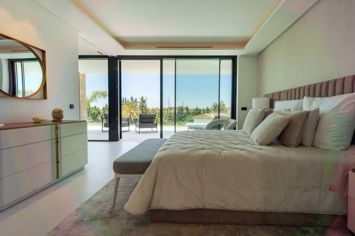 Venta de chalet independiente en Barrio Los Naranjos, Marbella
photo 4